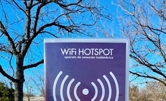 hand holding a 5G hotspot from APL