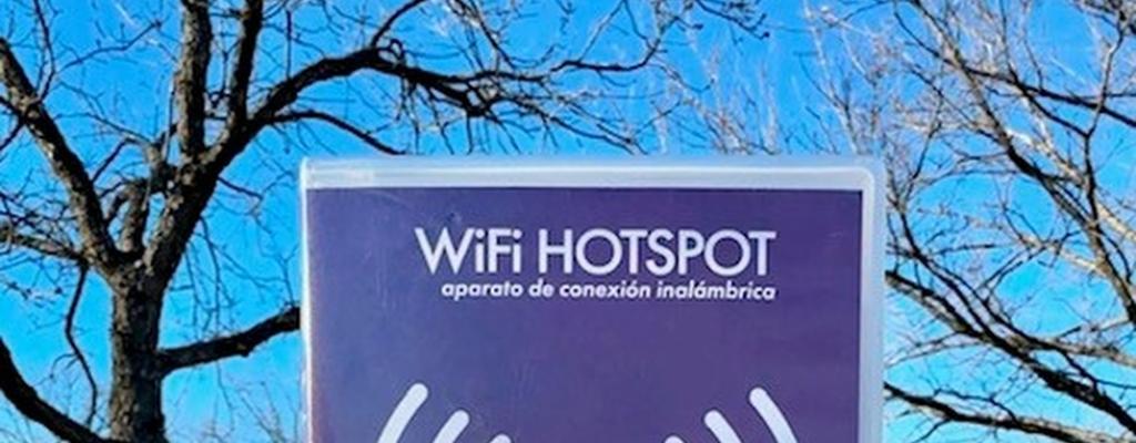 hand holding a 5G hotspot from APL